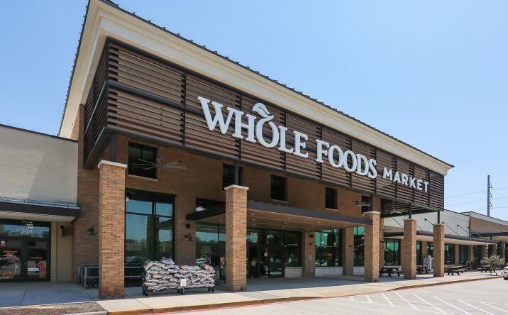 Pictures of Retail property located at 1380 E 70th St, Shreveport, LA 71105 for lease - image #1