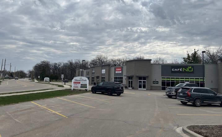 Pictures of Retail, Office, Special Purpose property located at 111 Plank Rd, Kaukauna, WI 54130 for lease - image #1