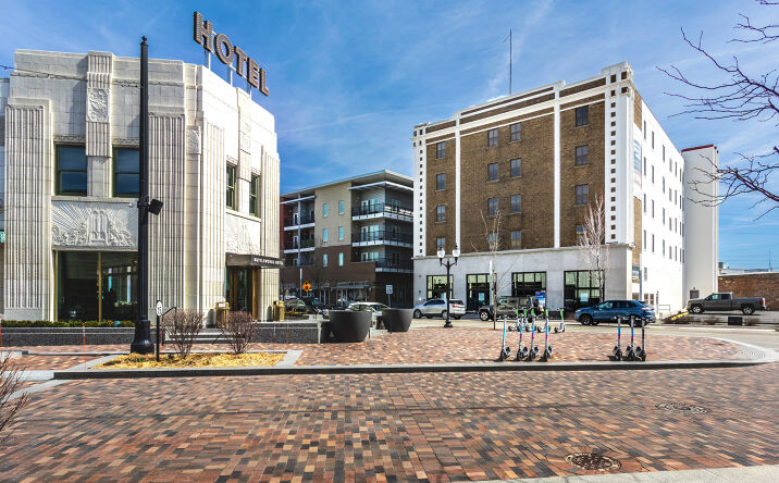 Pictures of Office property located at 863 Massachusetts Ave, Indianapolis, IN 46204 for lease - image #1