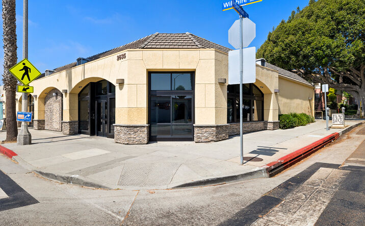 Pictures of Retail, Land property located at 2635 Wilshire Blvd, Santa Monica, CA 90403 for lease - image #1
