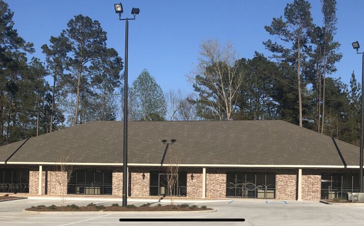 Pictures of Office property located at 4 Orleans Dr, Hattiesburg, MS 39402 for lease - image #1
