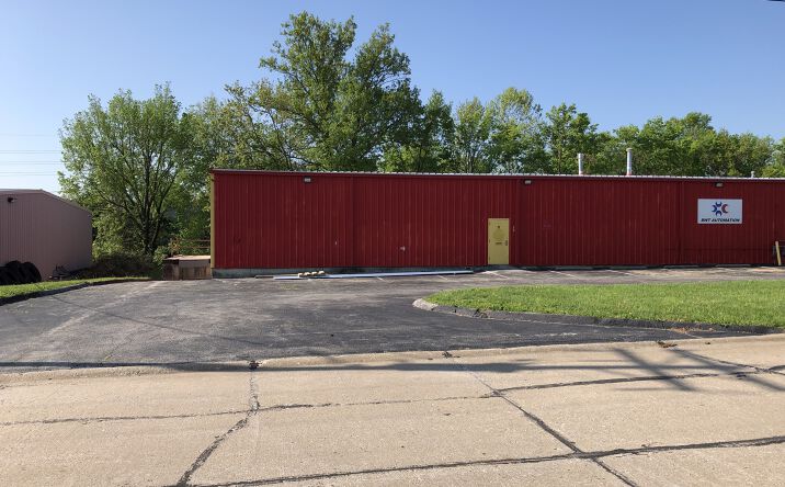 Pictures of Industrial property located at 22 W Industrial Dr, O'Fallon, MO 63366 for lease - image #1