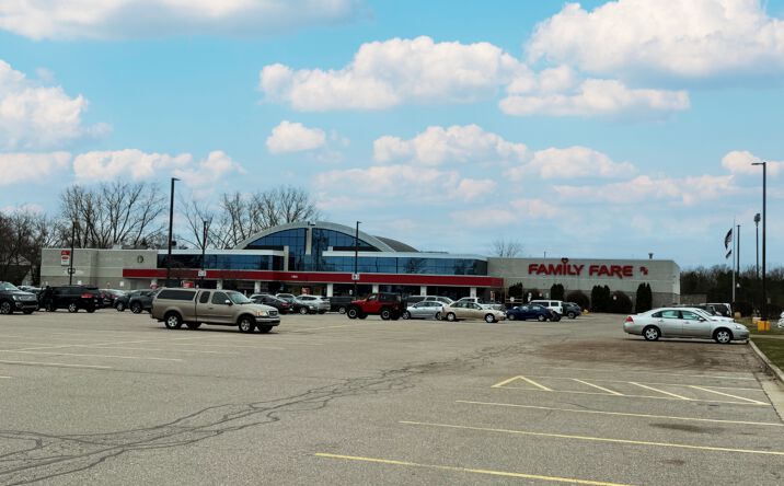 Pictures of Retail property located at 1191 Washington Ave, Holland, MI 49423 for lease - image #1