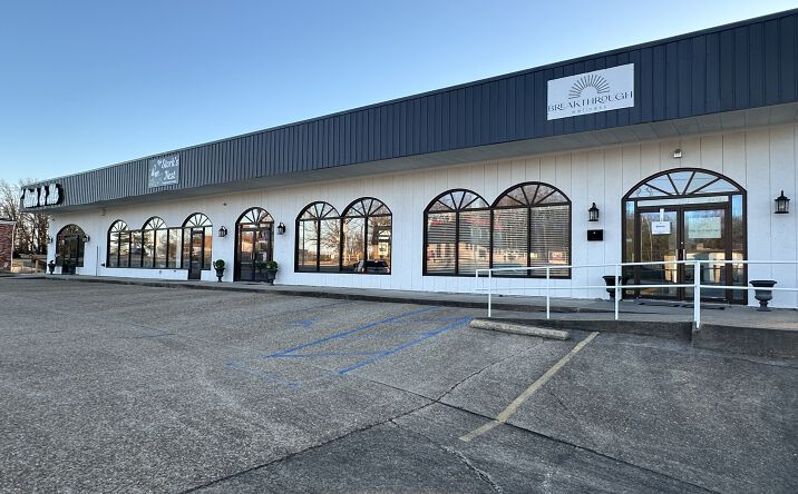 Pictures of Retail, Office property located at 1875 N Westwood Blvd, Poplar Bluff, MO 63901 for lease - image #1