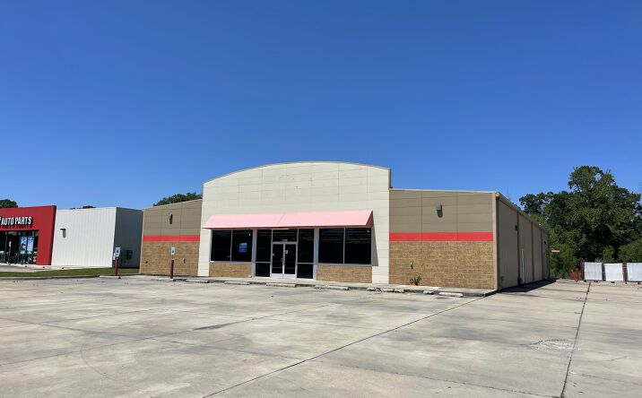 Pictures of Retail property located at 44034 LA-429, St Amant, LA 70774 for lease - image #1