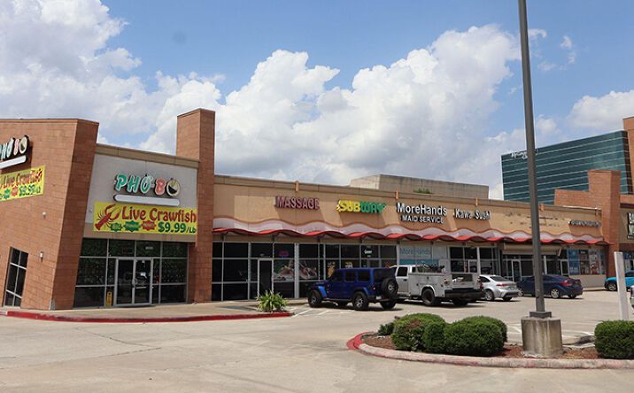 Pictures of Retail property located at 8050 North Sam Houston Pkwy W, Houston, TX 77064 for lease - image #1