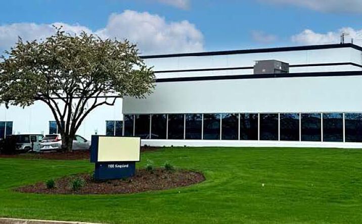 Pictures of Industrial property located at 1100 Kingsland Dr, Batavia, IL 60510 for lease - image #1