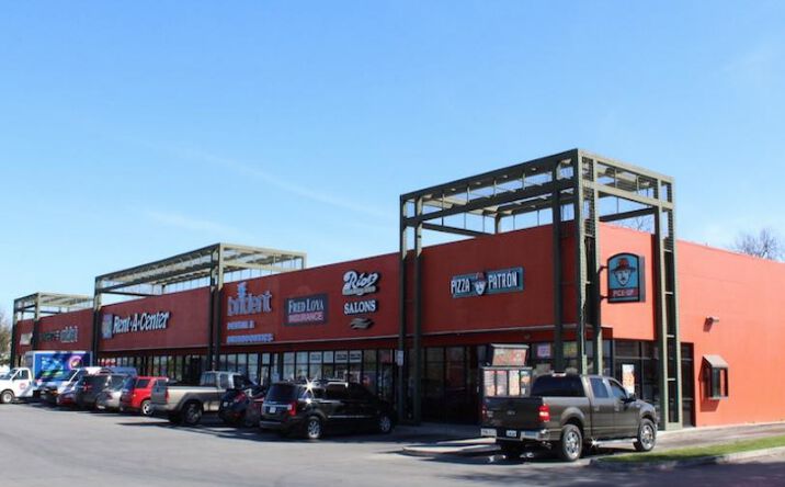 Pictures of Retail property located at 4622 W Commerce St, San Antonio, TX 78237 for lease - image #1