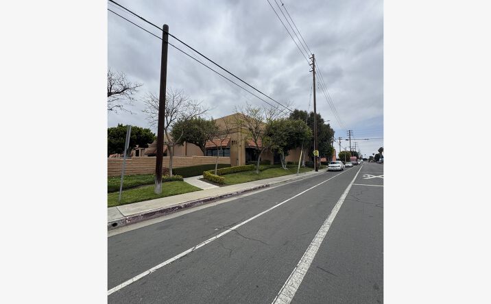 Pictures of Industrial property located at 811 E G St, Los Angeles, CA 90744 for lease - image #1