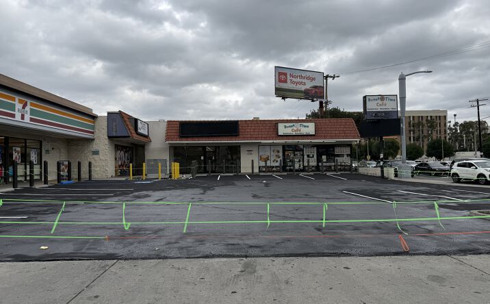 Pictures of Retail property located at 18451 Roscoe Blvd, Los Angeles, CA 91325 for lease - image #1