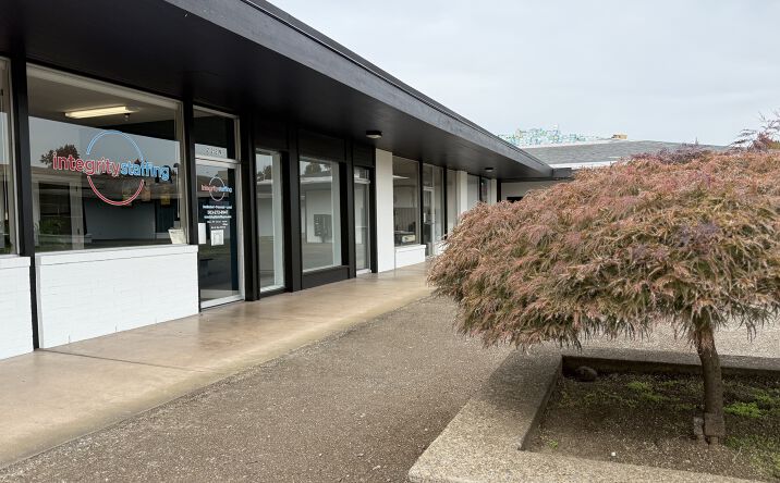 Pictures of Retail, Office property located at 2233 Country Club Road, Woodburn, OR 97071 for lease - image #1