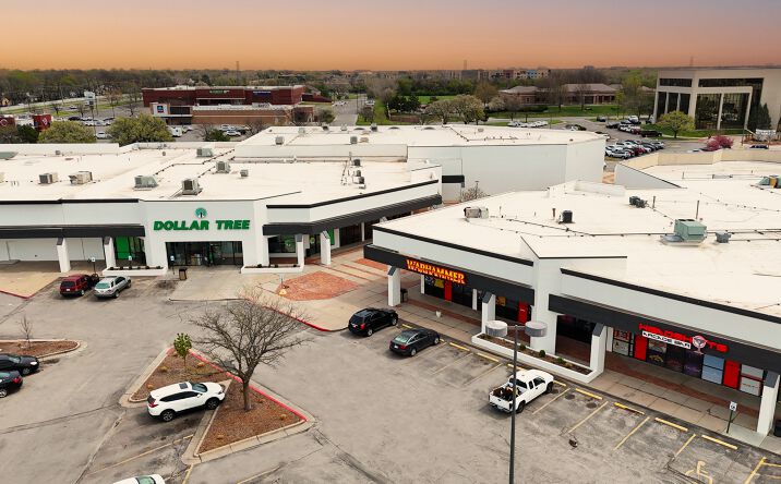 Pictures of Retail property located at 2120 N Woodlawn, Wichita, US 67208 for lease - image #1