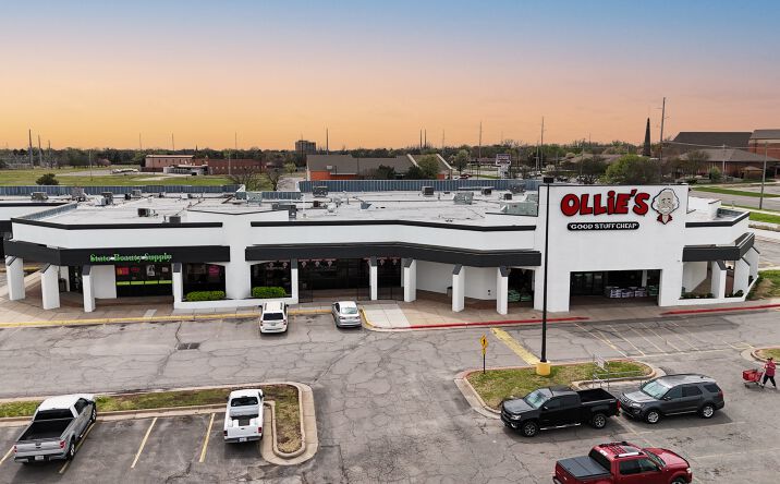Pictures of Retail property located at 2020 N Woodlawn St, Wichita, KS 67208 for sales - image #1