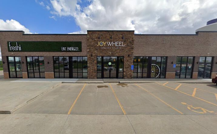 Pictures of Retail property located at 4505 Algonquin Dr, Cedar Falls, IA 50613 for lease - image #1