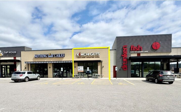 Pictures of Retail property located at 6151 Trace Pkwy Dr, Edwardsville, IL 62025 for lease - image #1