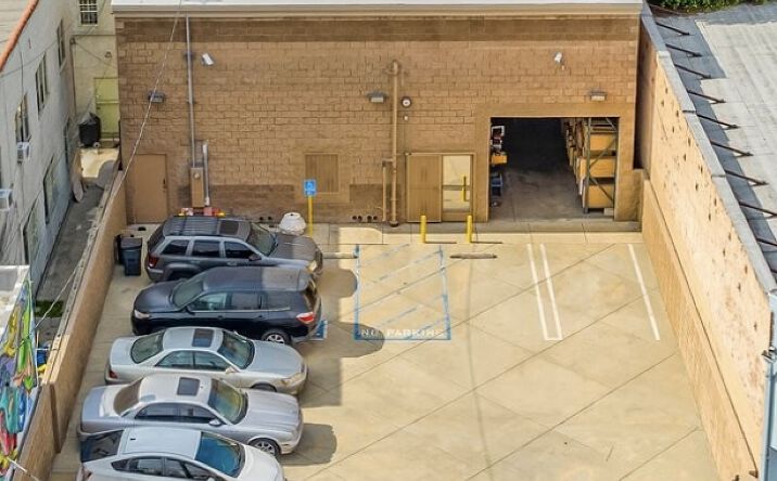 Pictures of Special Purpose, Retail, Office property located at 4910 W Adams Blvd, Los Angeles, CA 90016 for lease - image #1