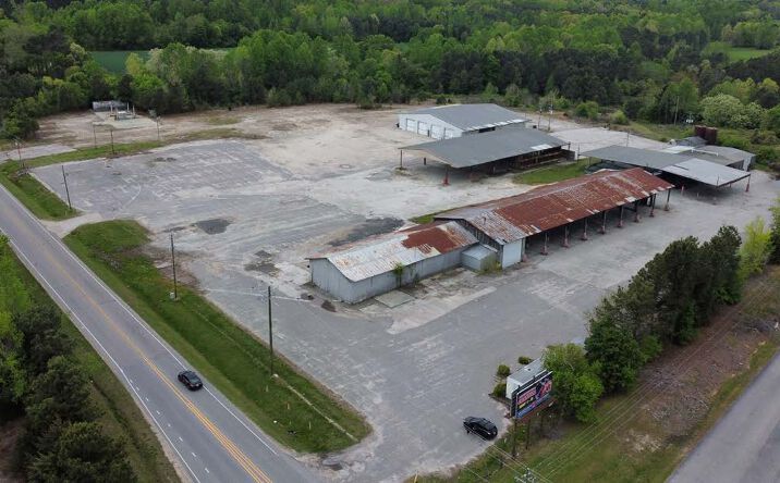 Pictures of Office, Industrial, Land property located at 2760 Raleigh Rd, Henderson, NC 27537 for lease - image #1