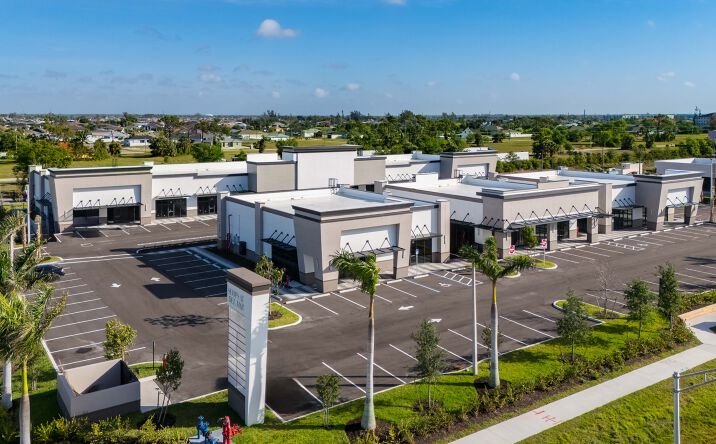 Pictures of Retail, Office, Restaurant property located at 1019 SW Pine Island Rd, Cape Coral, FL 33991 for lease - image #1