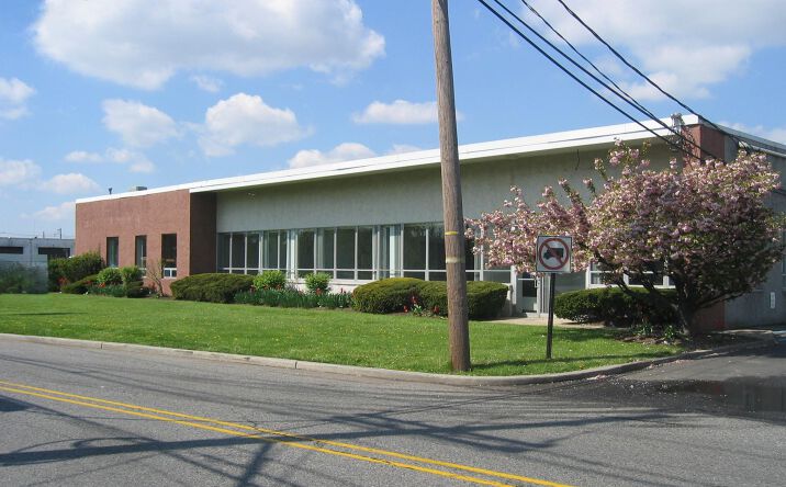 Pictures of Industrial property located at 120 Commerce Rd, Carlstadt, NJ 07072 for lease - image #1