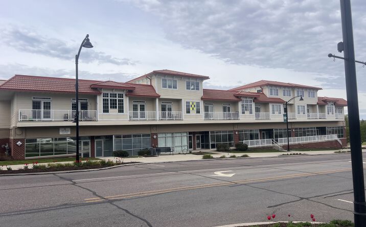 Pictures of Office property located at 6500 University Ave, Windsor Heights, IA 50324 for lease - image #1