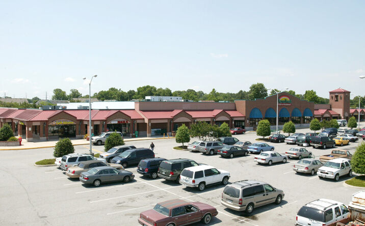 Pictures of Retail, Restaurant property located at 211 Providence Rd, Chesapeake, VA 23325 for lease - image #1