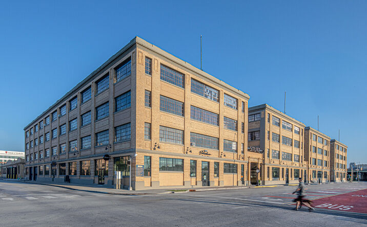 Pictures of Retail property located at 1060 N Capitol Ave, Indianapolis, IN 46204 for lease - image #1