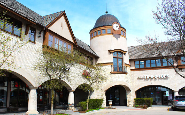 Pictures of Retail, Office property located at 840 S Waukegan Rd, Lake Forest, IL 60045 for lease - image #1