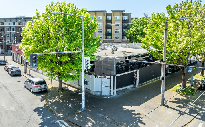 Pictures of Retail property located at 2001 NW Market St, Seattle, WA 98107 for lease - image #1