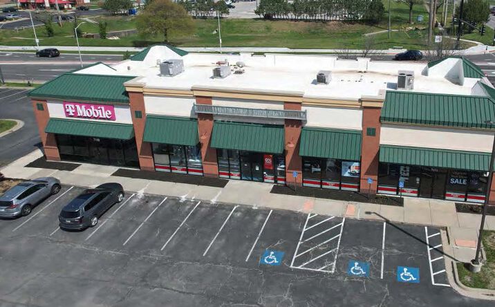 Pictures of Retail property located at 7101-7109 W 91st St, Overland Park, KS 66212 for lease - image #1