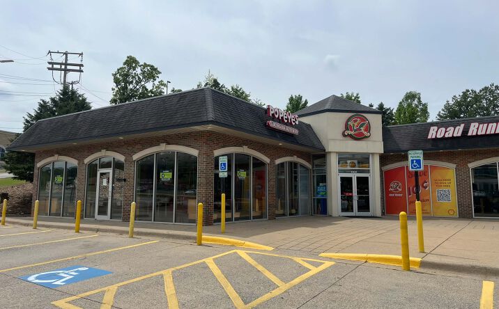 Pictures of Retail, Restaurant property located at 11401 Cantrell Rd, Little Rock, AR 72223 for lease - image #1