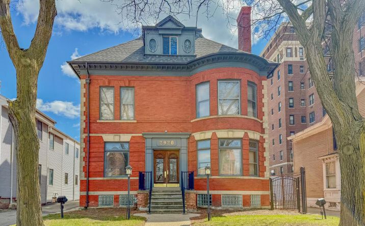 Pictures of Office property located at 2920 E Jefferson Ave, Detroit, MI 48207 for lease - image #1