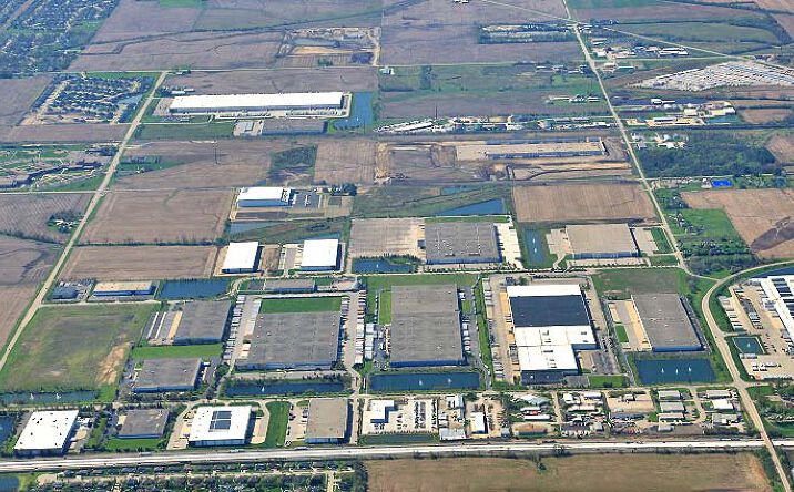 Pictures of Retail, Industrial, Land property located at 2800 Ellis Rd, Joliet, IL 60433 for lease - image #1