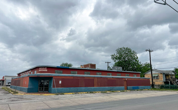 Pictures of Retail property located at 2603 W Southcross Blvd, San Antonio, TX 78211 for lease - image #1