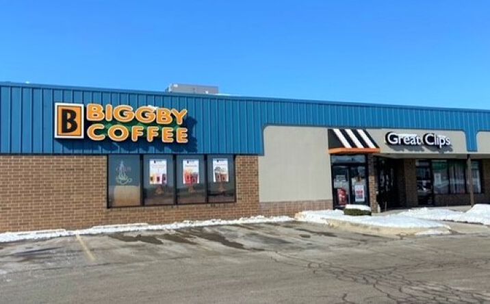 Pictures of Retail, Office property located at 1035 S US-27 BR, St Johns, MI 48879 for lease - image #1
