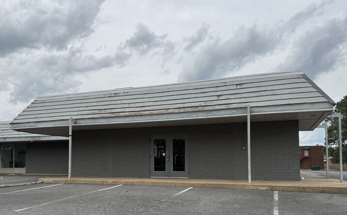Pictures of Retail, Office, Industrial property located at 10014 N Rodney Parham Rd, Little Rock, AR 72227 for lease - image #1