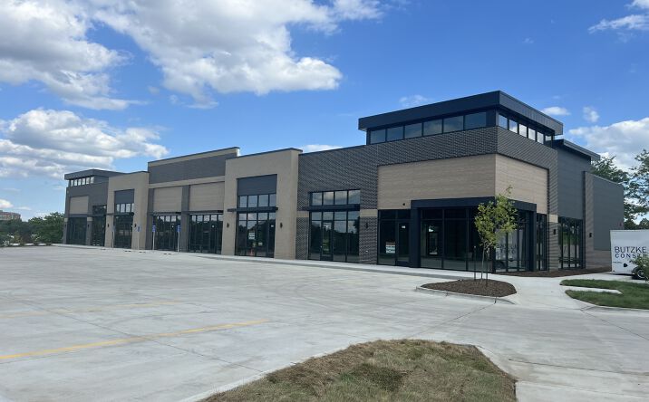 Pictures of Retail, Office, Restaurant property located at 7120 University Ave, West Des Moines, IA 50266 for lease - image #1