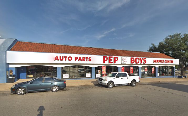 Pictures of Retail property located at 101 W Seminary Dr, Fort Worth, TX 76115 for lease - image #1