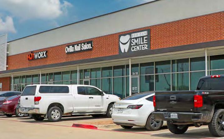 Pictures of Retail property located at 300 Sharaf Ave, Red Oak, TX 75154 for lease - image #1