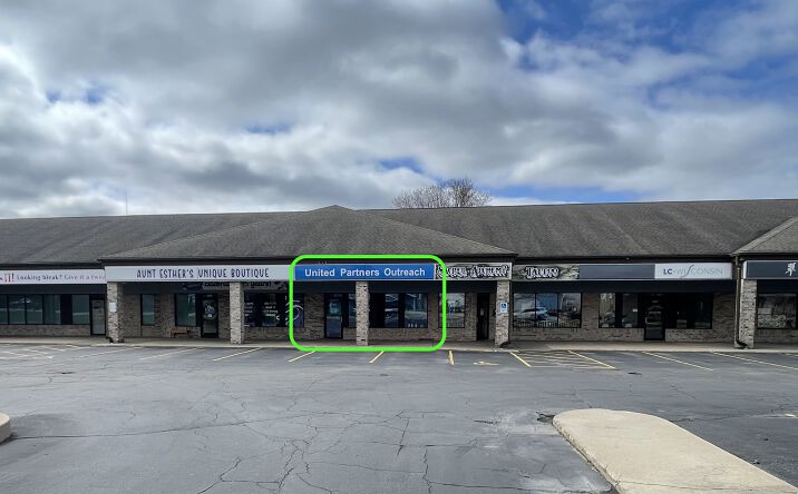 Pictures of Retail, Office property located at 2197 W Spencer St, Appleton, WI 54914 for lease - image #1