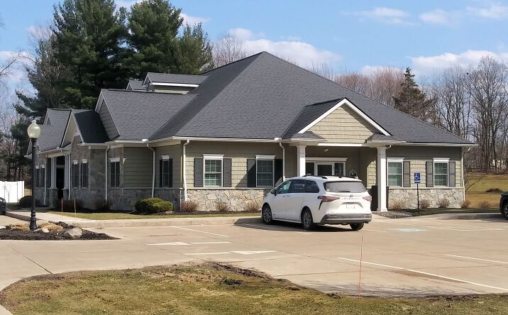 Pictures of Office property located at 8007 Auburn Rd, Concord Twp, OH  44077, Painesville, OH 44077 for lease - image #1
