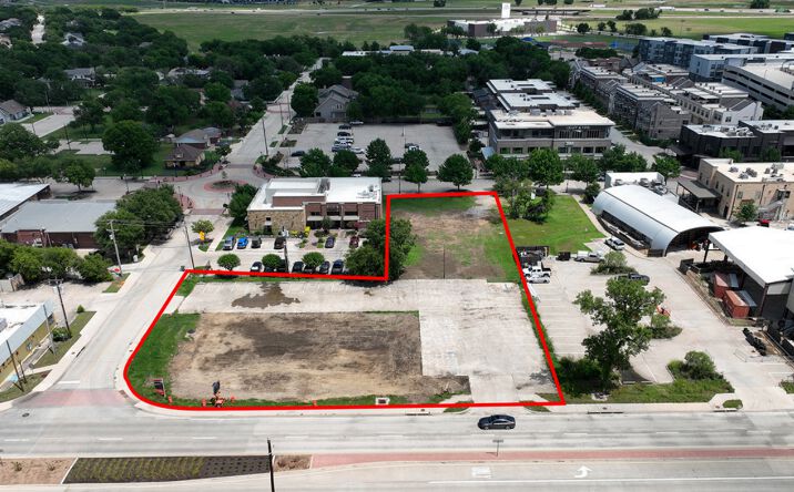 Pictures of Retail property located at 304 S Hwy 377, Roanoke, TX 76226 for lease - image #1
