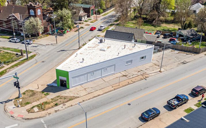Pictures of Retail, Office, Special Purpose property located at 2001 Vinton St, Omaha, NE 68108 for lease - image #1