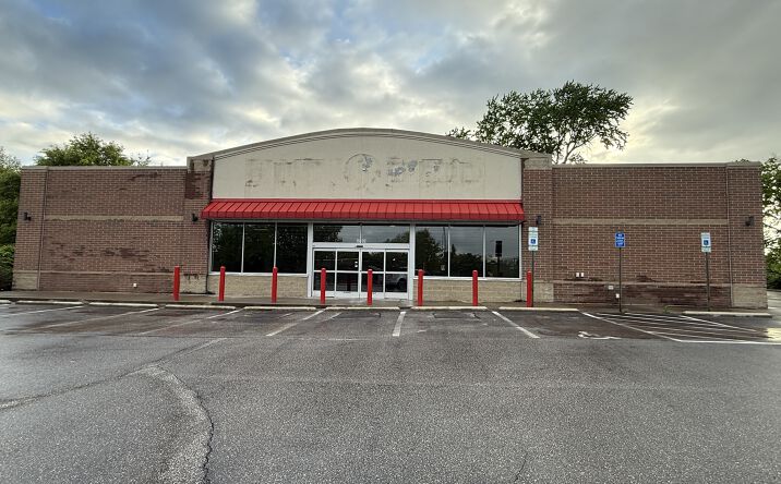 Pictures of Retail, Industrial property located at 7502 Dixie Hwy, Florence, KY 41042 for lease - image #1