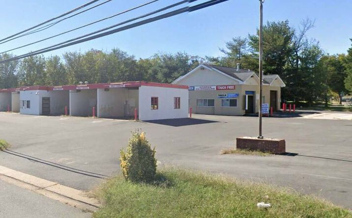 Pictures of Retail property located at 1603 Dixon St, Fredericksburg, VA 22401 for lease - image #1