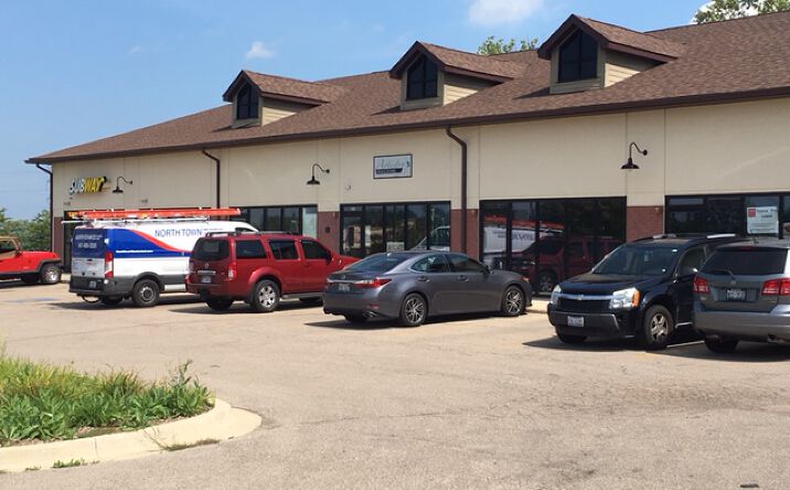 Pictures of Retail property located at 4527 IL-173, Zion, IL 60099 for lease - image #1