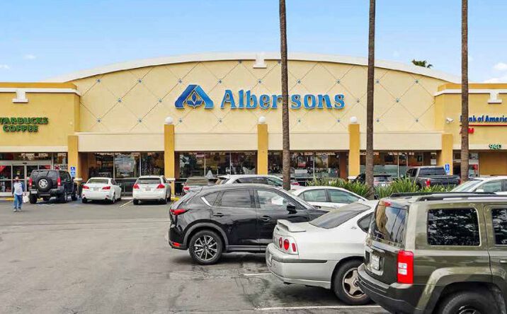 Pictures of Retail property located at 934-970 N Tustin St, Orange, CA 92867 for lease - image #1