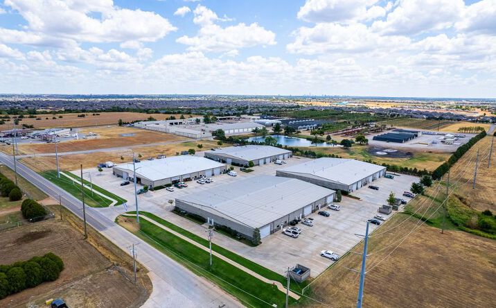 Pictures of Retail, Industrial, Special Purpose property located at 7300 NW 164th St, Edmond, OK 73013 for lease - image #1