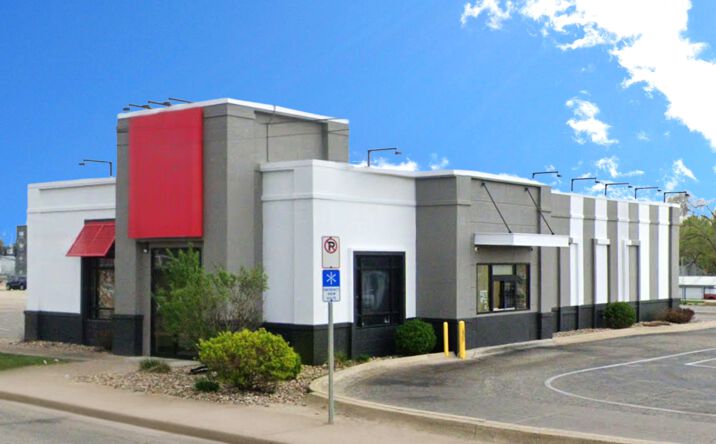 Pictures of Retail, Restaurant property located at 1925 7th Ave, Marion, IA 52302 for lease - image #1