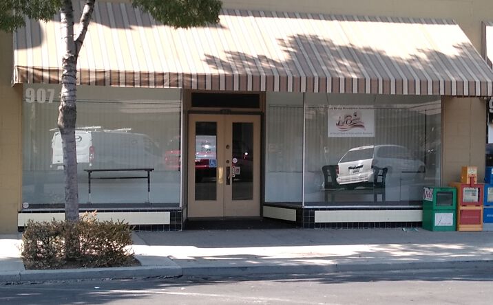 Pictures of Office property located at 907 6th St, Los Banos, CA 93635 for lease - image #1