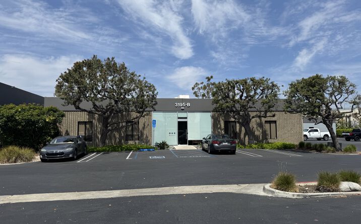 Pictures of Office property located at 3195 Bldg B Airport Loop drive, Costa Mesa, CA 92626 for lease - image #1
